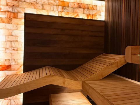 Парная с анатомической лавкой - Фото проекта