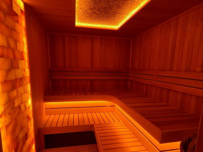 Русская парная с подсветкой