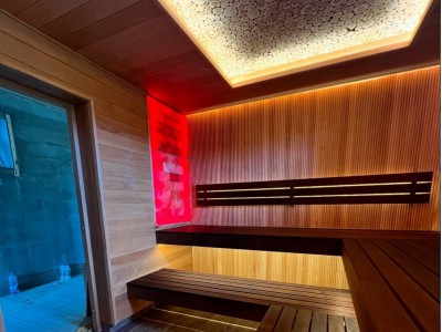 Стильная парная из ольхи