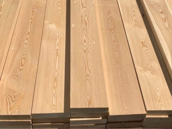 Палубная доска лиственница 28x140 мм, сорт Экстра-Прима